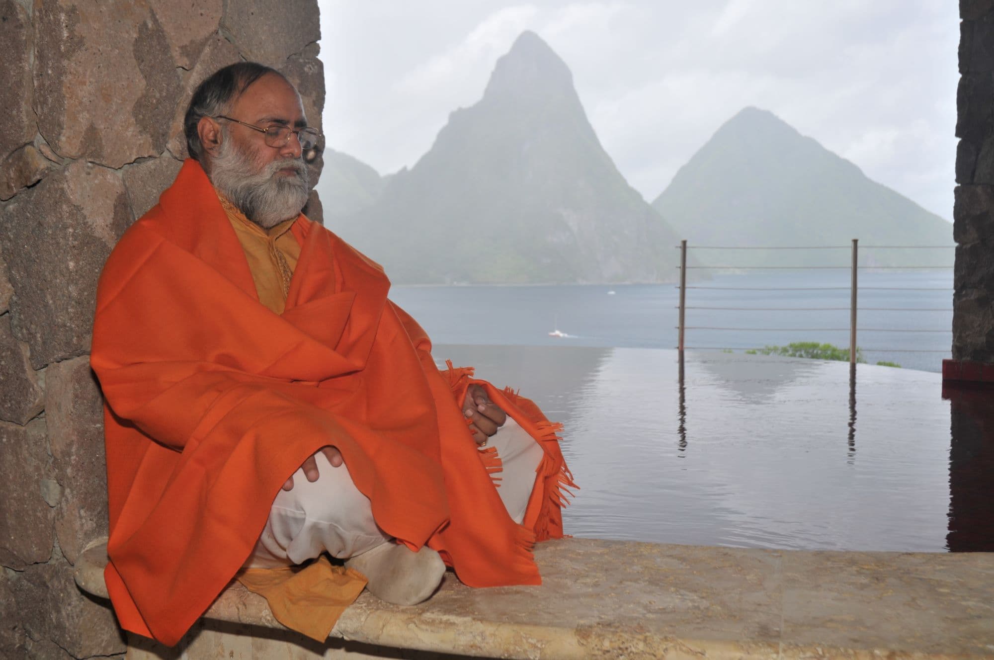 Gurudev Ji in contemplation